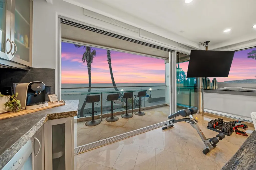 2999 Ocean Front Walk #2 San Diego, CA 92109
