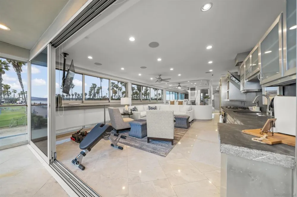 2999 Ocean Front Walk #2 San Diego, CA 92109