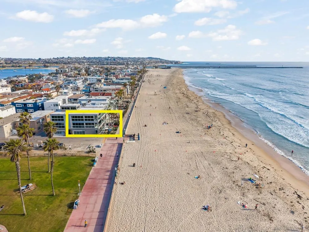 2999 Ocean Front Walk #2 San Diego, CA 92109