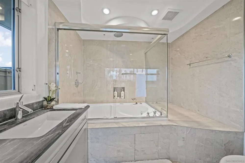 2999 Ocean Front Walk #2 San Diego, CA 92109