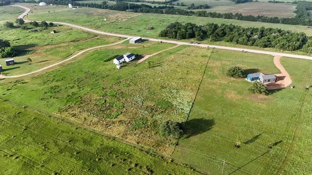 334 Vineyard View Trail Carmine, TX 78932