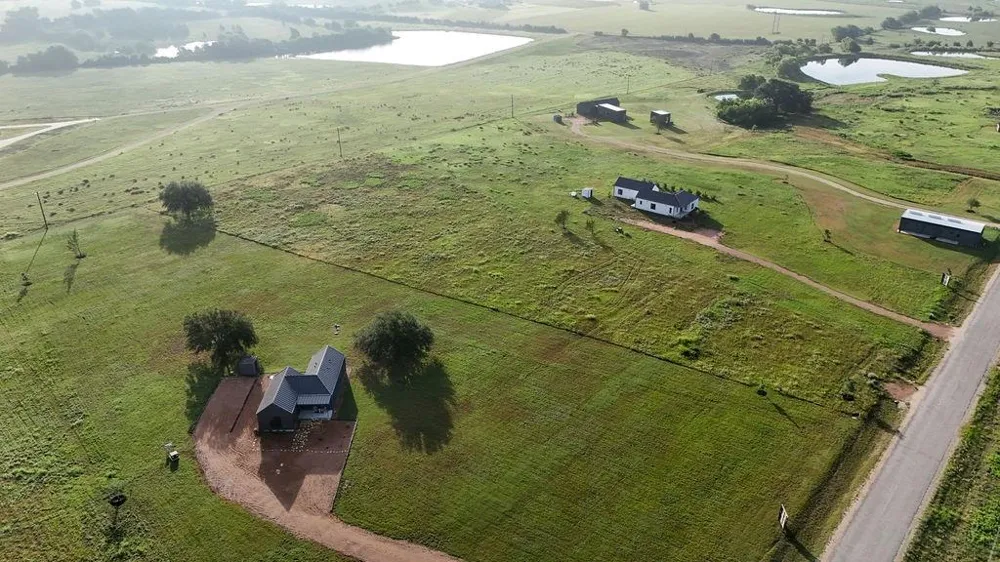 334 Vineyard View Trail Carmine, TX 78932