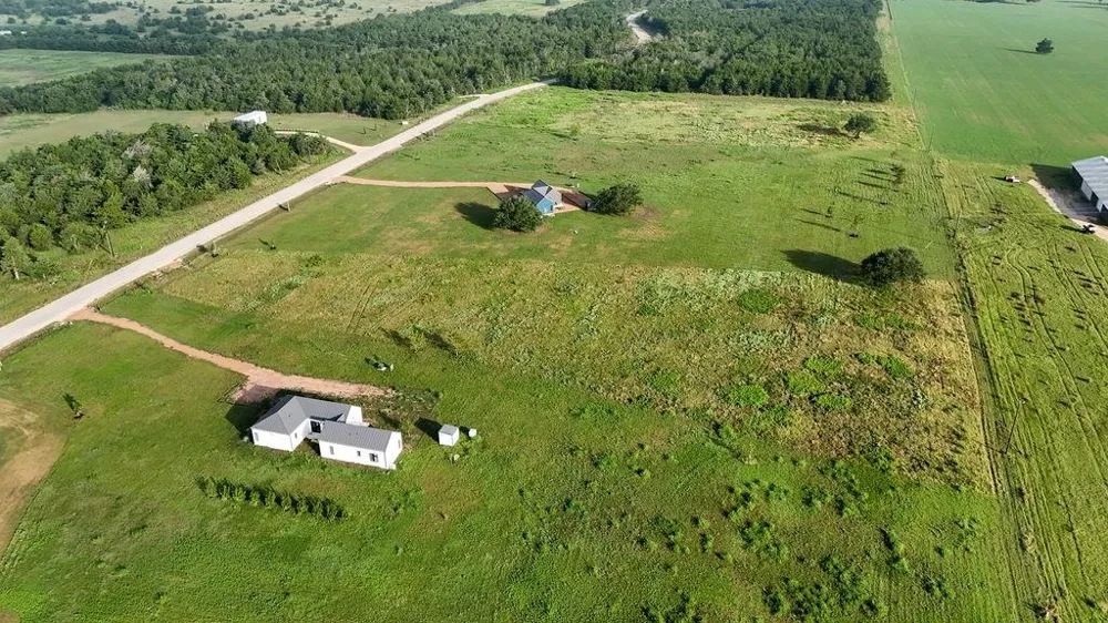 334 Vineyard View Trail Carmine, TX 78932