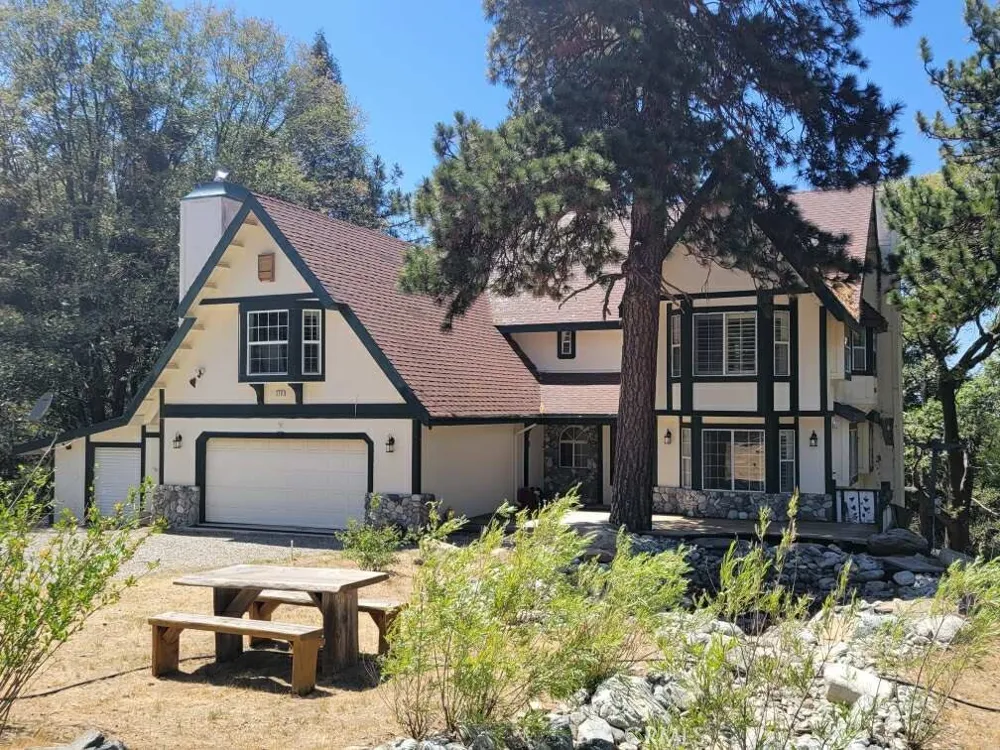 550 Coyote Trail Cedarpines Park, CA 92325