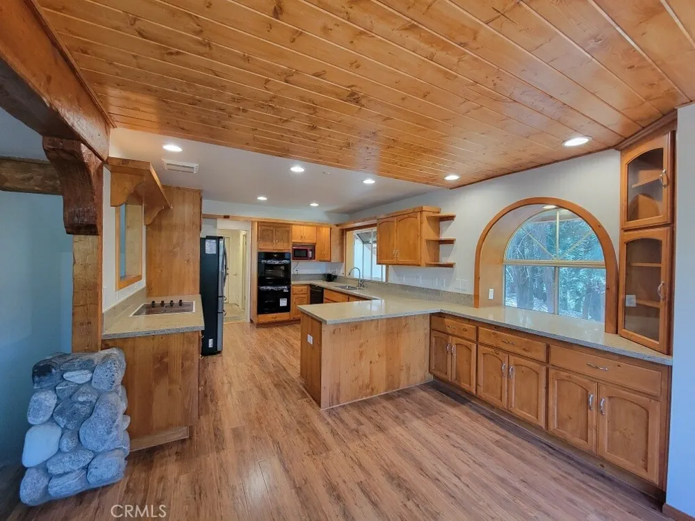 550 Coyote Trail Cedarpines Park, CA 92325