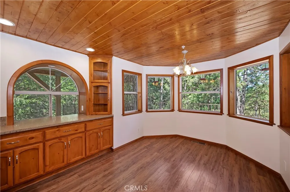 550 Coyote Trail Cedarpines Park, CA 92325