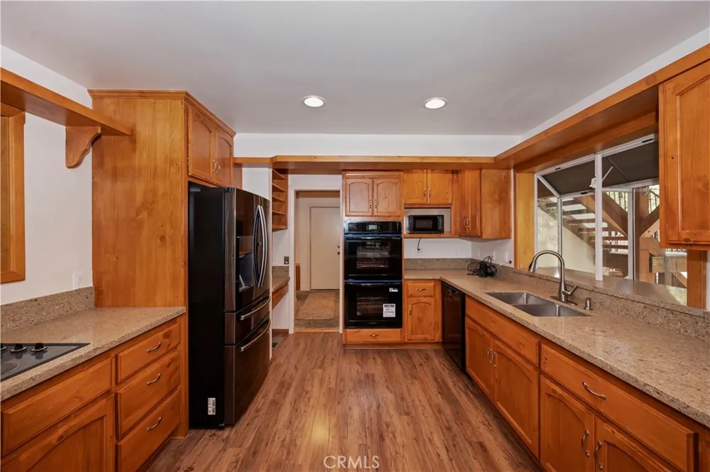 550 Coyote Trail Cedarpines Park, CA 92325