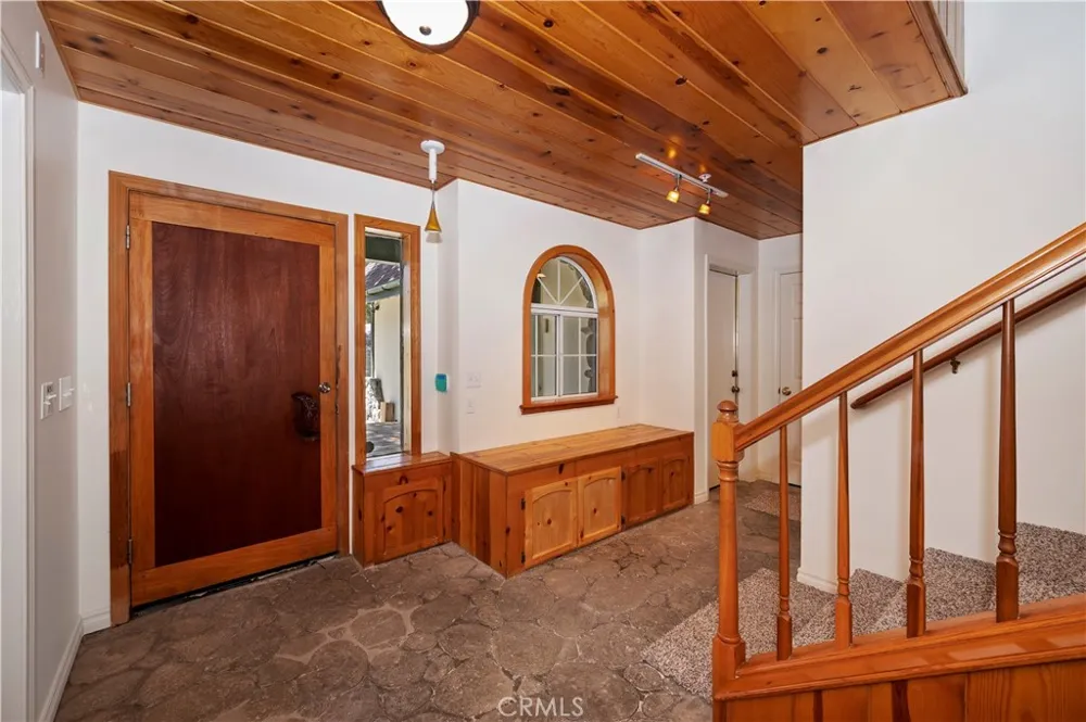 550 Coyote Trail Cedarpines Park, CA 92325