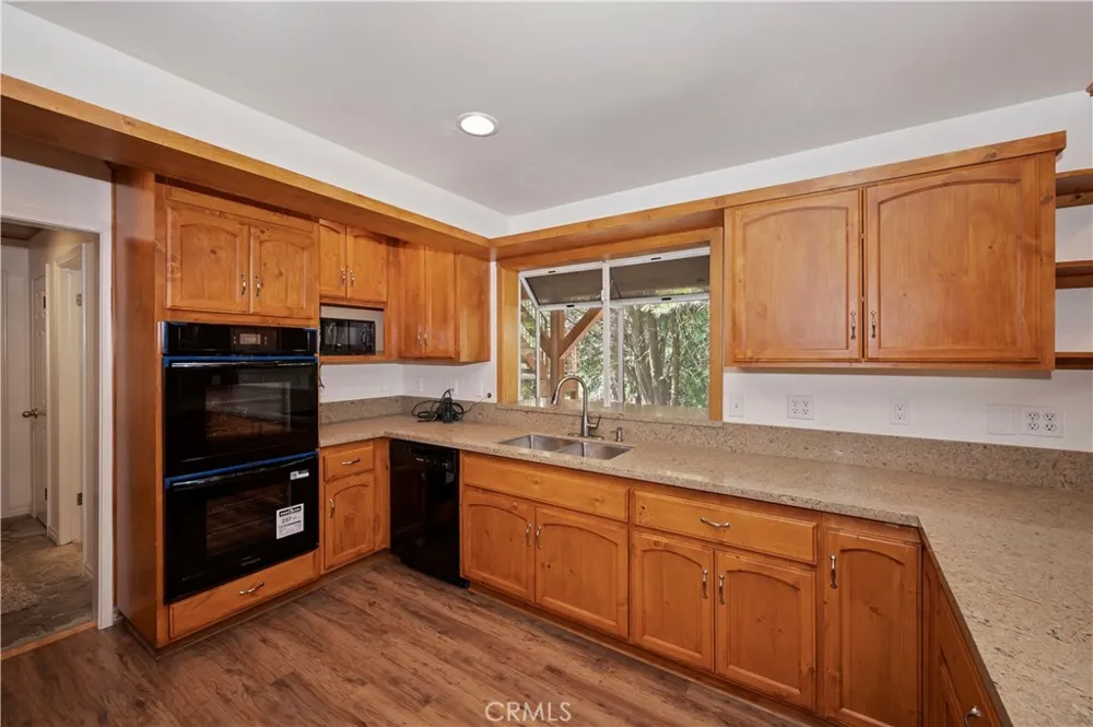 550 Coyote Trail Cedarpines Park, CA 92325