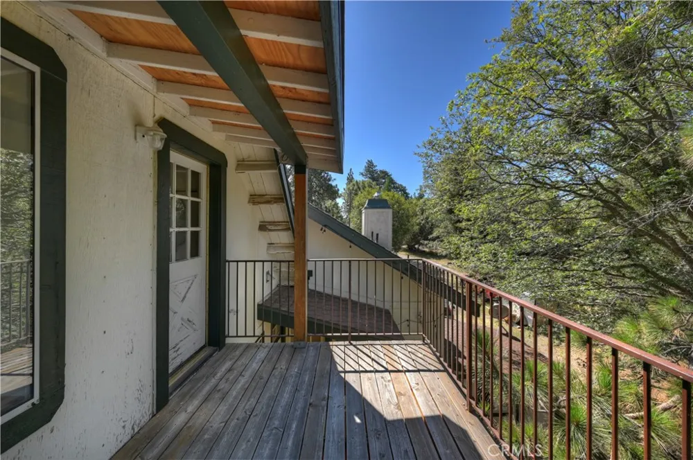 550 Coyote Trail Cedarpines Park, CA 92325