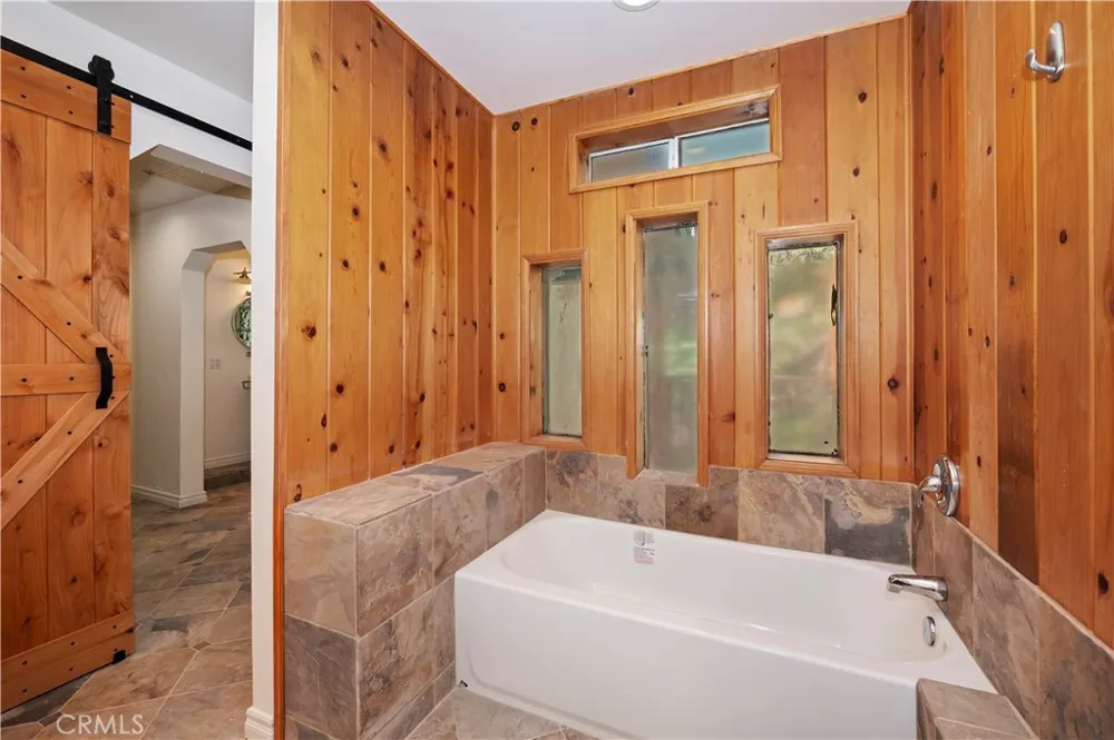 550 Coyote Trail Cedarpines Park, CA 92325