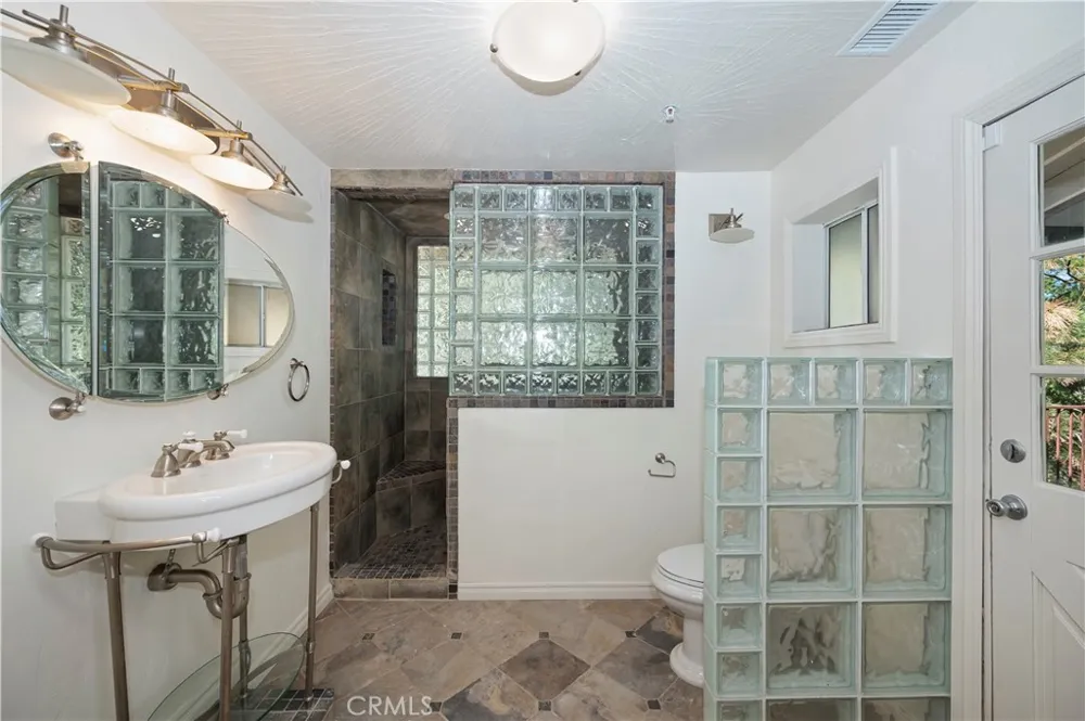 550 Coyote Trail Cedarpines Park, CA 92325