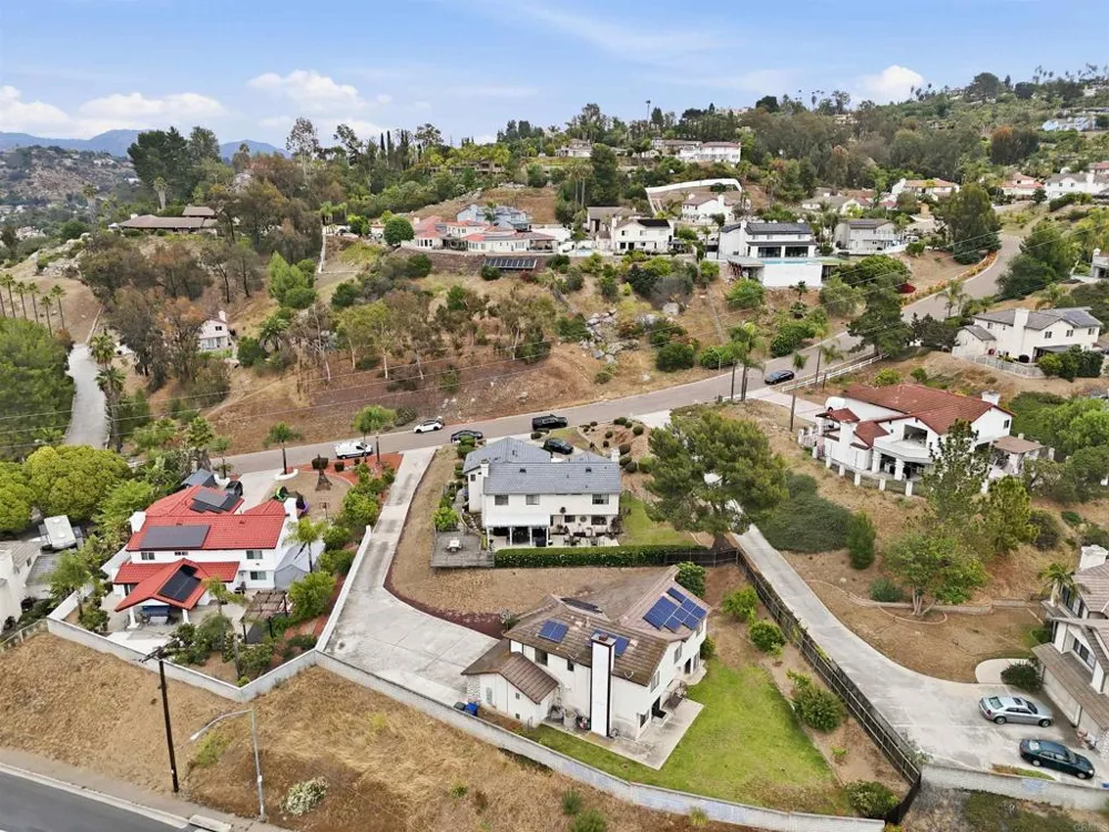 425 Avenida Abajo El Cajon, CA 92020