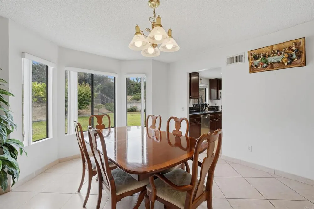 425 Avenida Abajo El Cajon, CA 92020