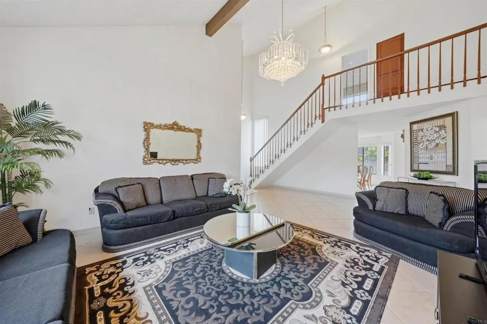 425 Avenida Abajo El Cajon, CA 92020