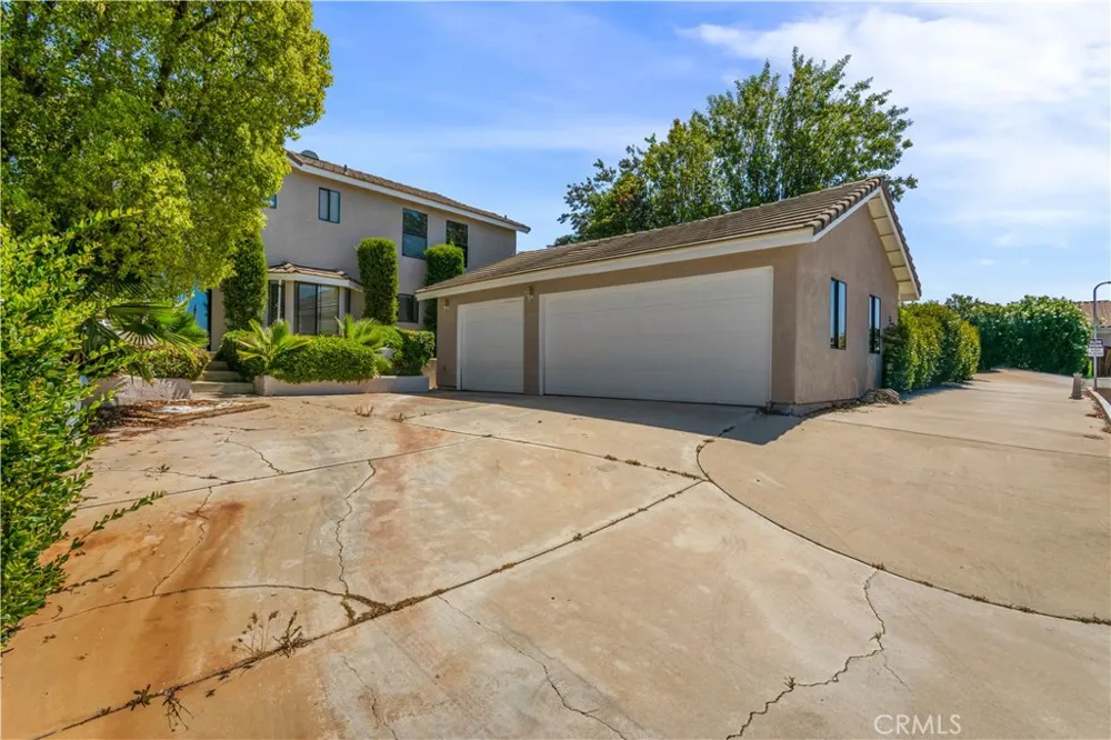 22741 Cascade Canyon Lake, CA 92587