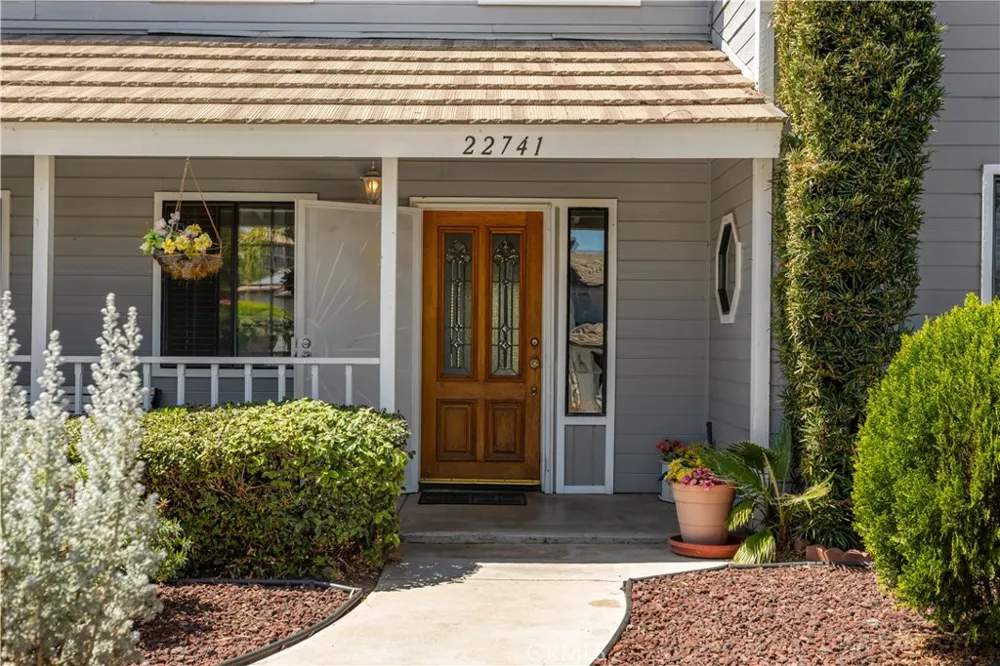 22741 Cascade Canyon Lake, CA 92587