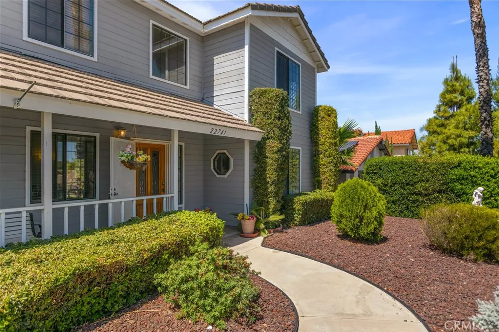 22741 Cascade Canyon Lake, CA 92587
