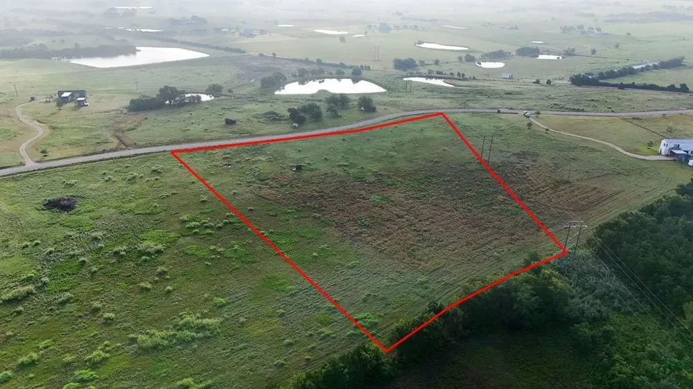 227 Vineyard View Trail Carmine, TX 78932