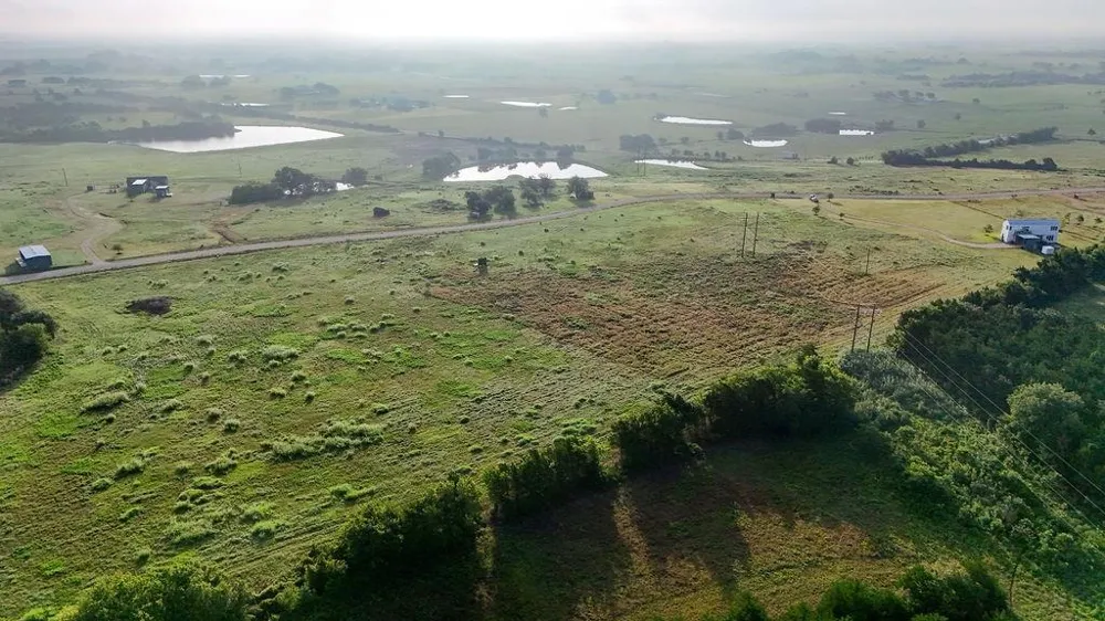 227 Vineyard View Trail Carmine, TX 78932