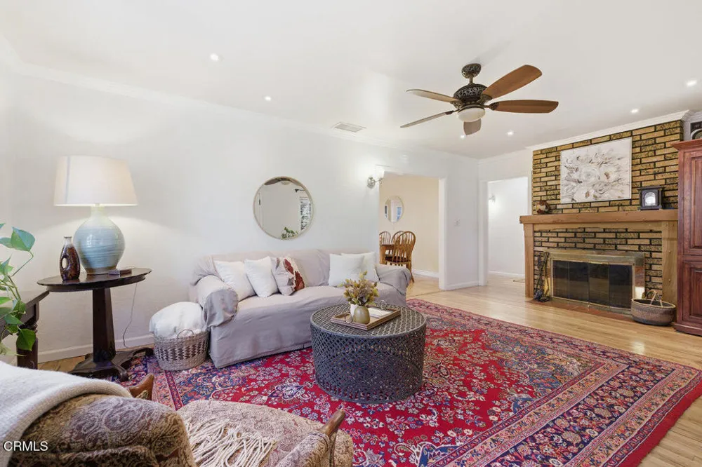 386 Larmier Avenue Oak View, CA 93022