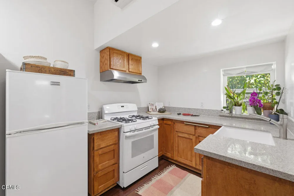 386 Larmier Avenue Oak View, CA 93022