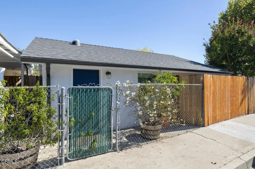 386 Larmier Avenue Oak View, CA 93022