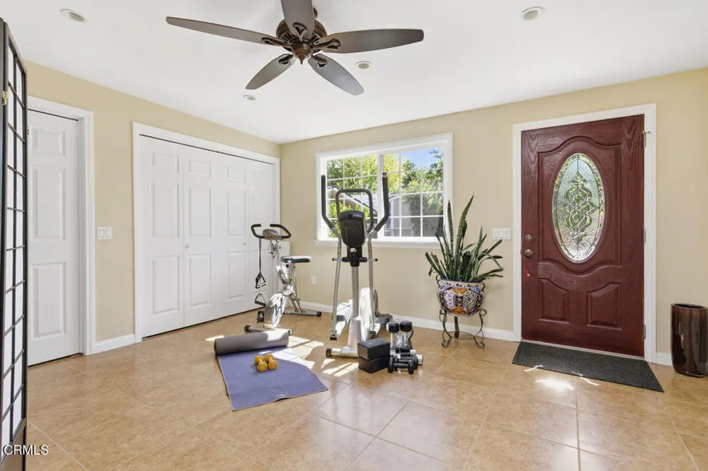 386 Larmier Avenue Oak View, CA 93022