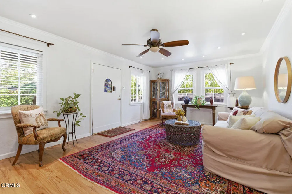 386 Larmier Avenue Oak View, CA 93022