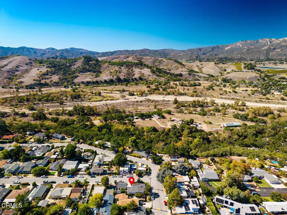 386 Larmier Avenue Oak View, CA 93022