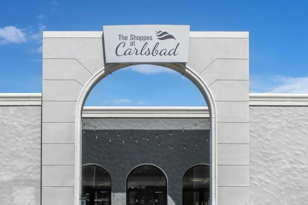 2652 Allium Way Carlsbad, CA 92008