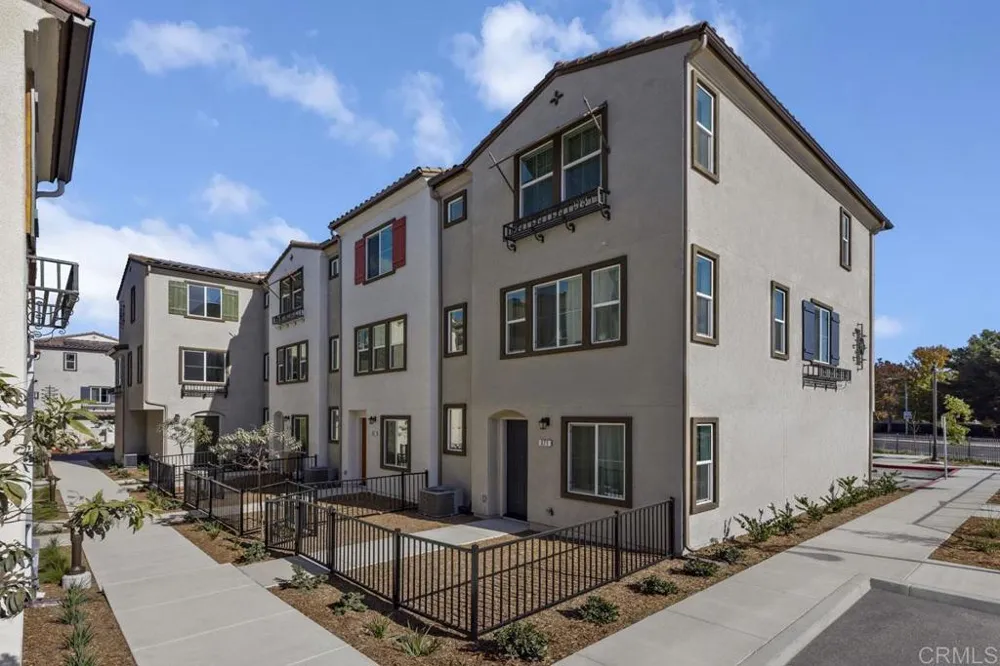 2652 Allium Way Carlsbad, CA 92008