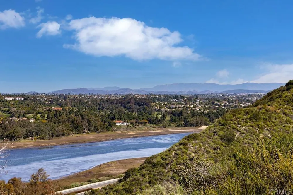 2652 Allium Way Carlsbad, CA 92008