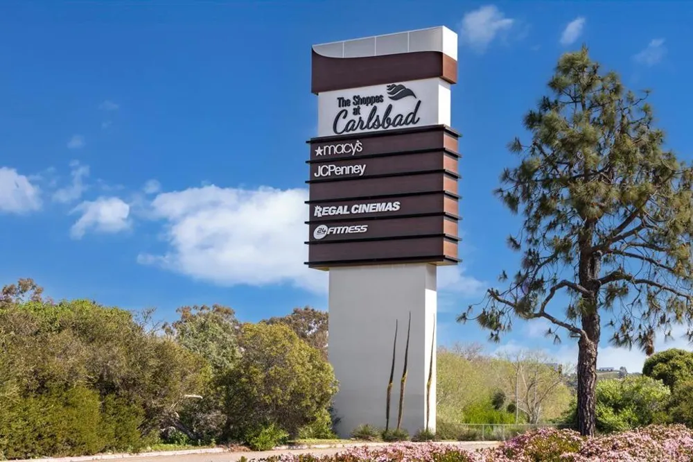 2652 Allium Way Carlsbad, CA 92008