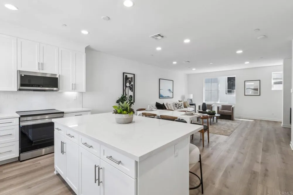 2652 Allium Way Carlsbad, CA 92008