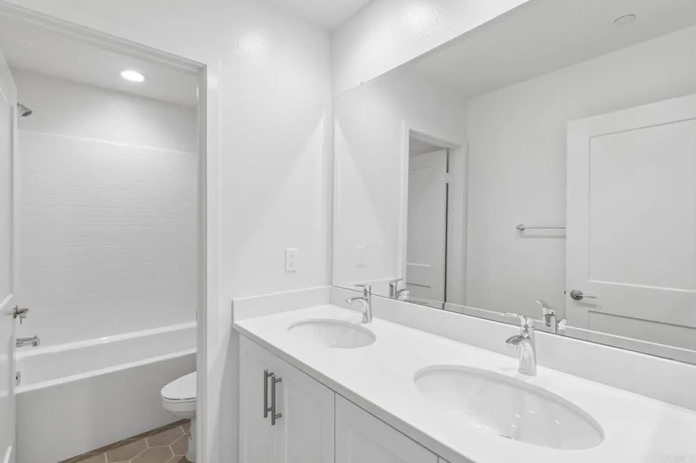 2652 Allium Way Carlsbad, CA 92008