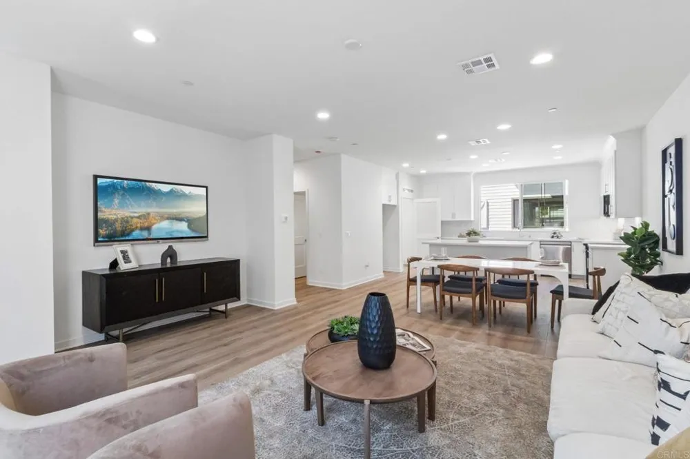 2652 Allium Way Carlsbad, CA 92008