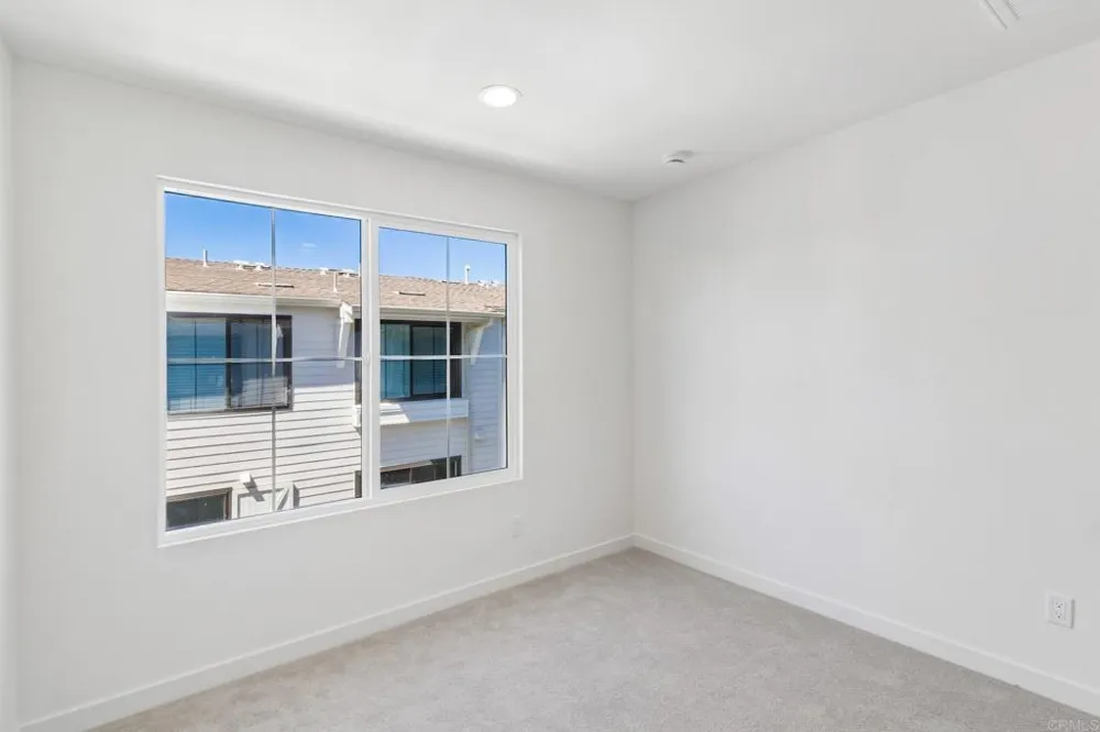2652 Allium Way Carlsbad, CA 92008