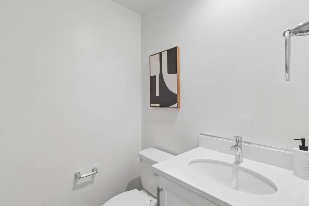 2652 Allium Way Carlsbad, CA 92008