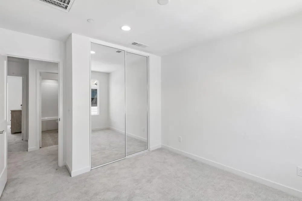 2652 Allium Way Carlsbad, CA 92008