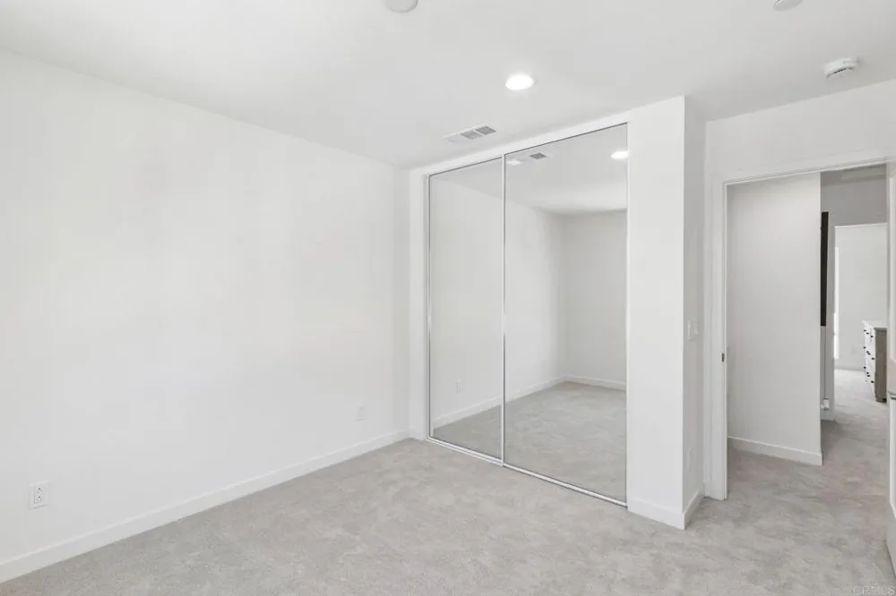 2652 Allium Way Carlsbad, CA 92008