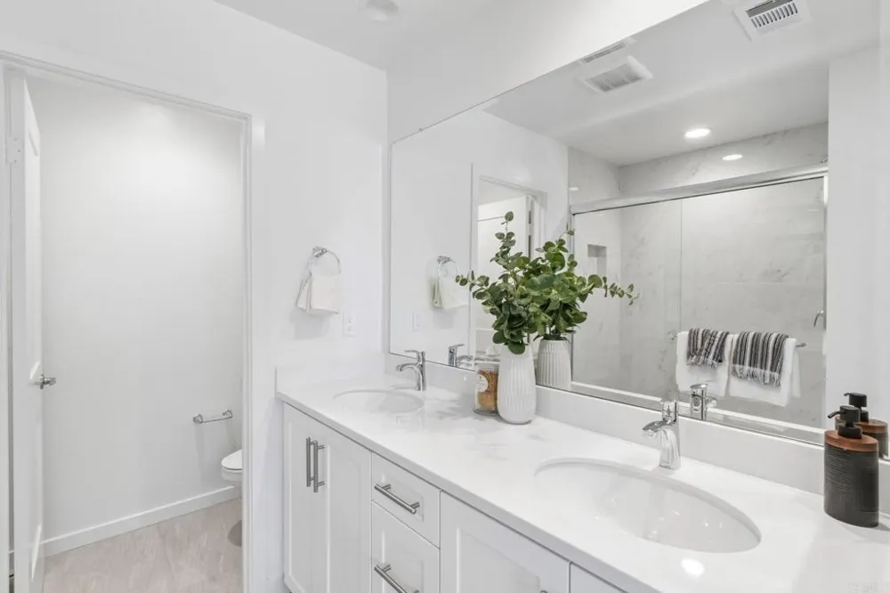 2652 Allium Way Carlsbad, CA 92008