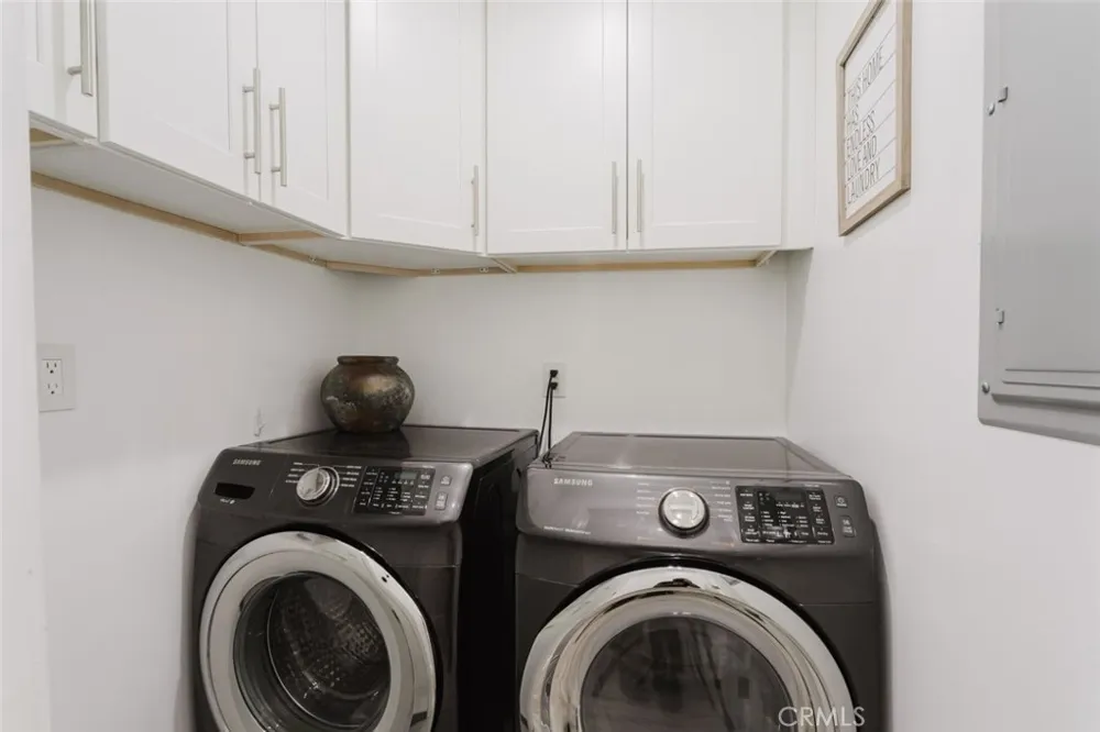 14232 Hart Van Nuys, CA 91405