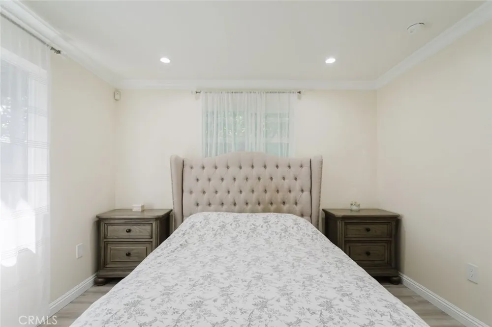 14232 Hart Van Nuys, CA 91405