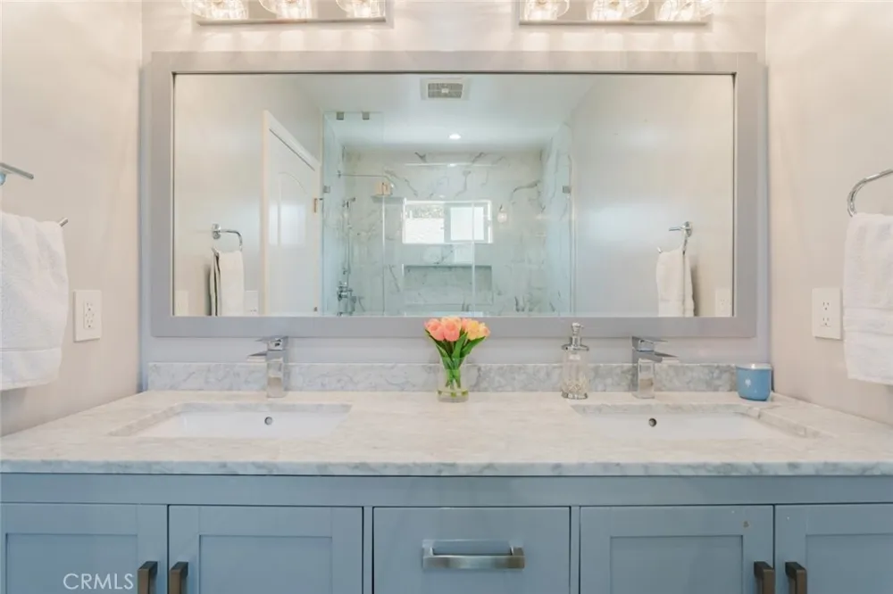 14232 Hart Van Nuys, CA 91405