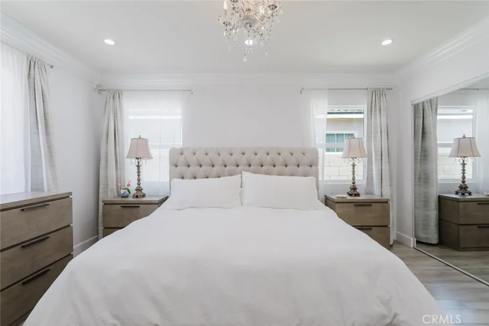 14232 Hart Van Nuys, CA 91405