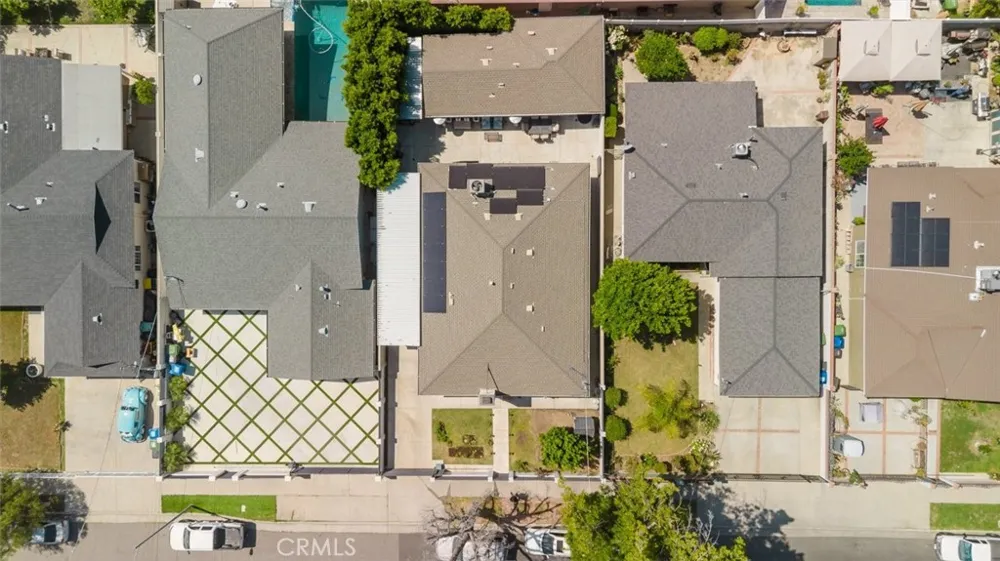 14232 Hart Van Nuys, CA 91405