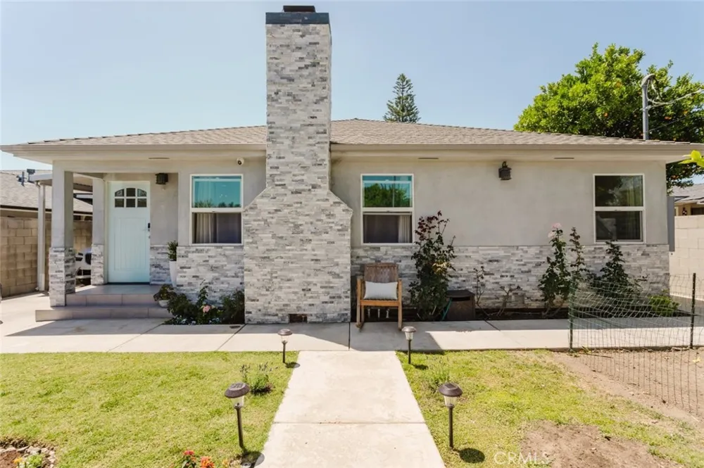 14232 Hart Van Nuys, CA 91405