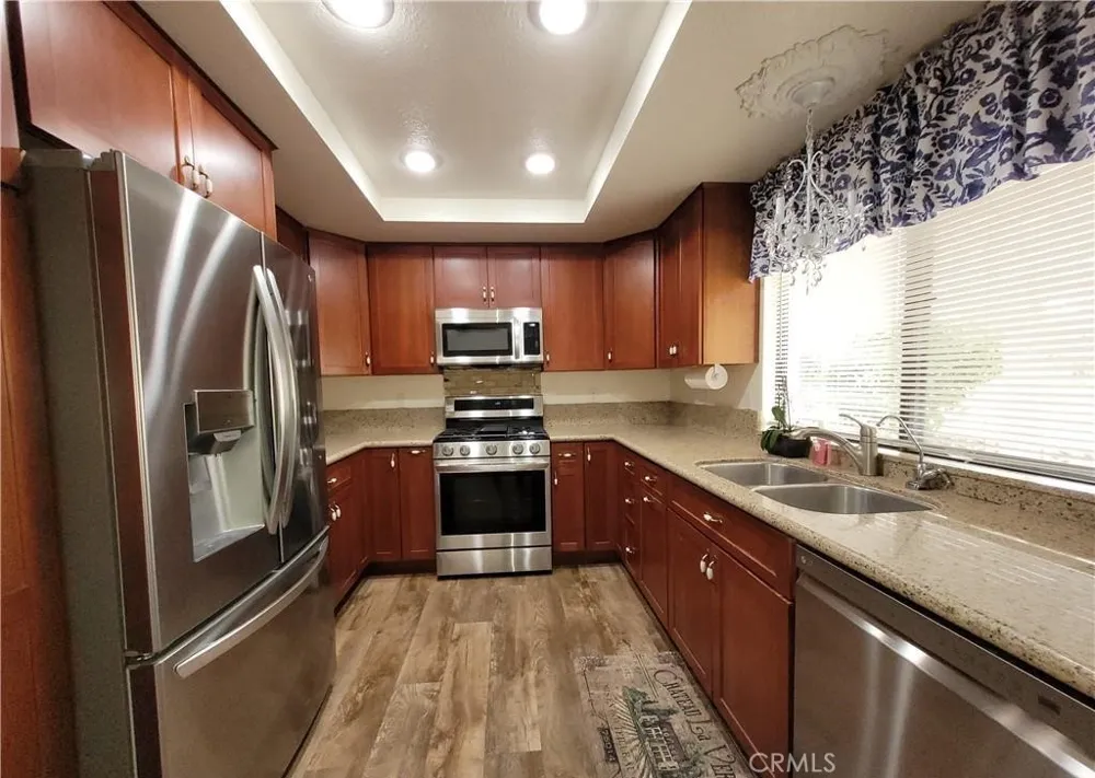 2624 Beech Tree Hemet, CA 92545