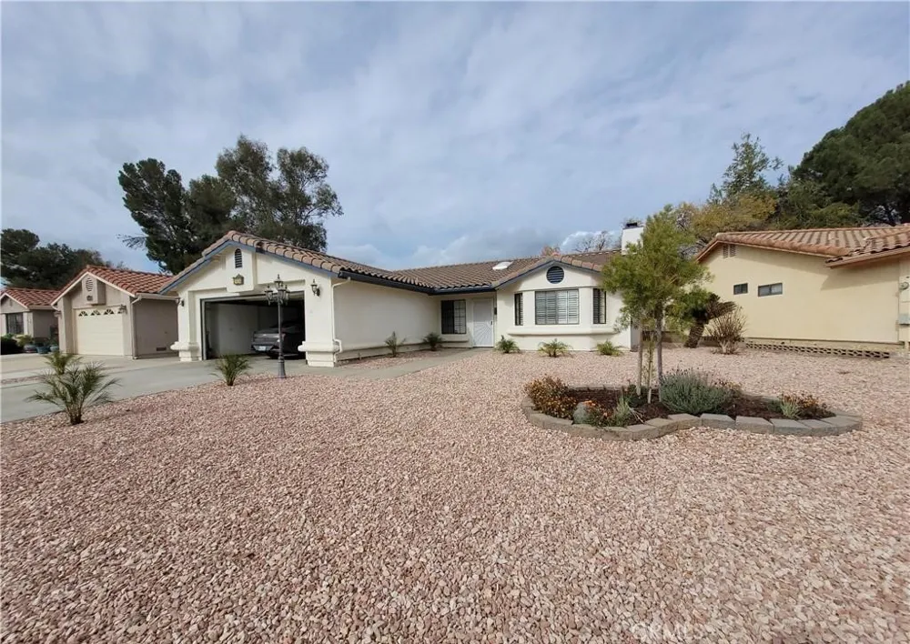 2624 Beech Tree Hemet, CA 92545